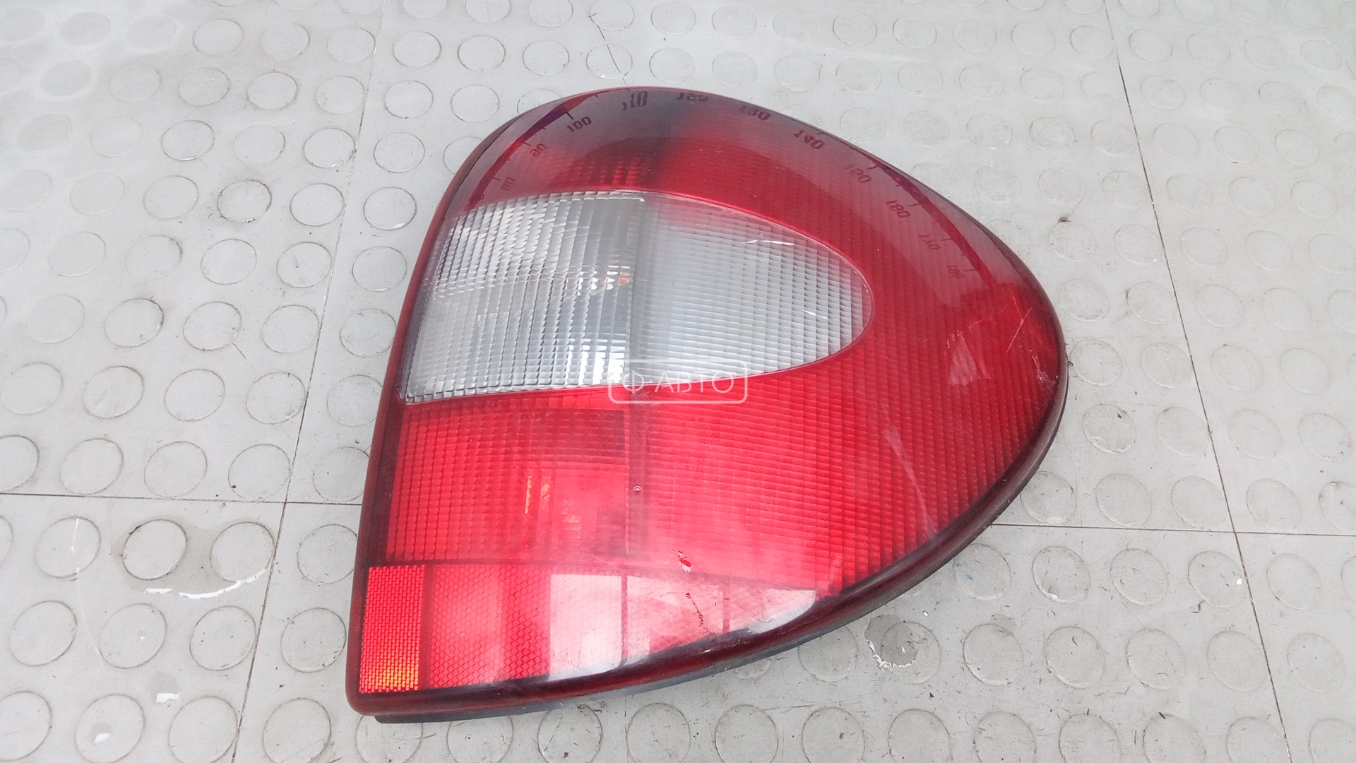 Фонарь задний правый CHRYSLER VOYAGER Grand Voyager 4