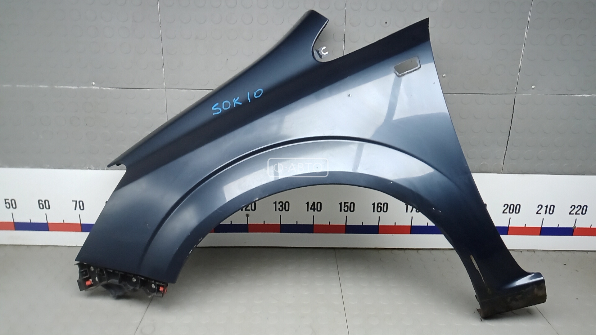 Крыло переднее левое