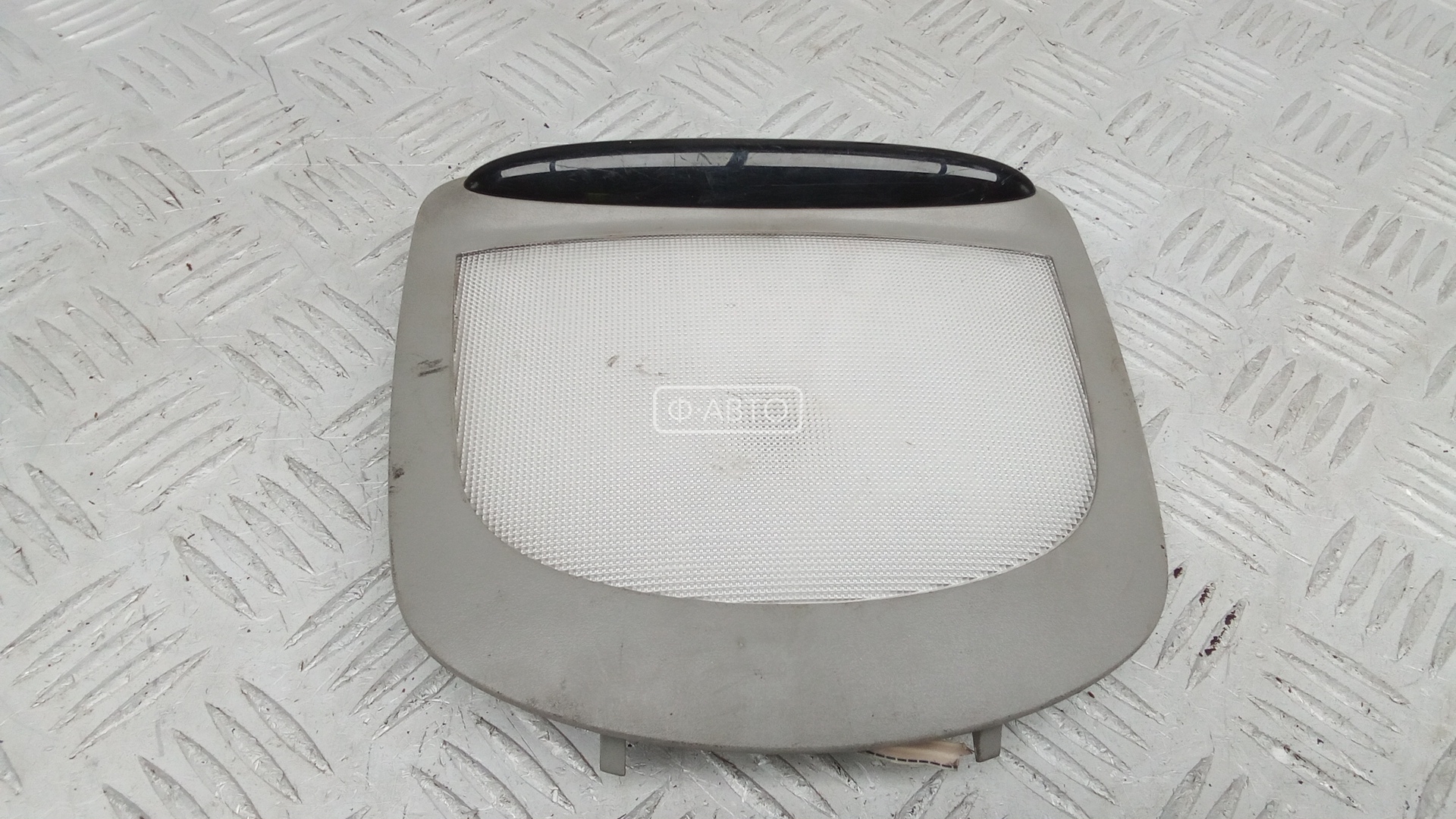 Фонарь освещения салона