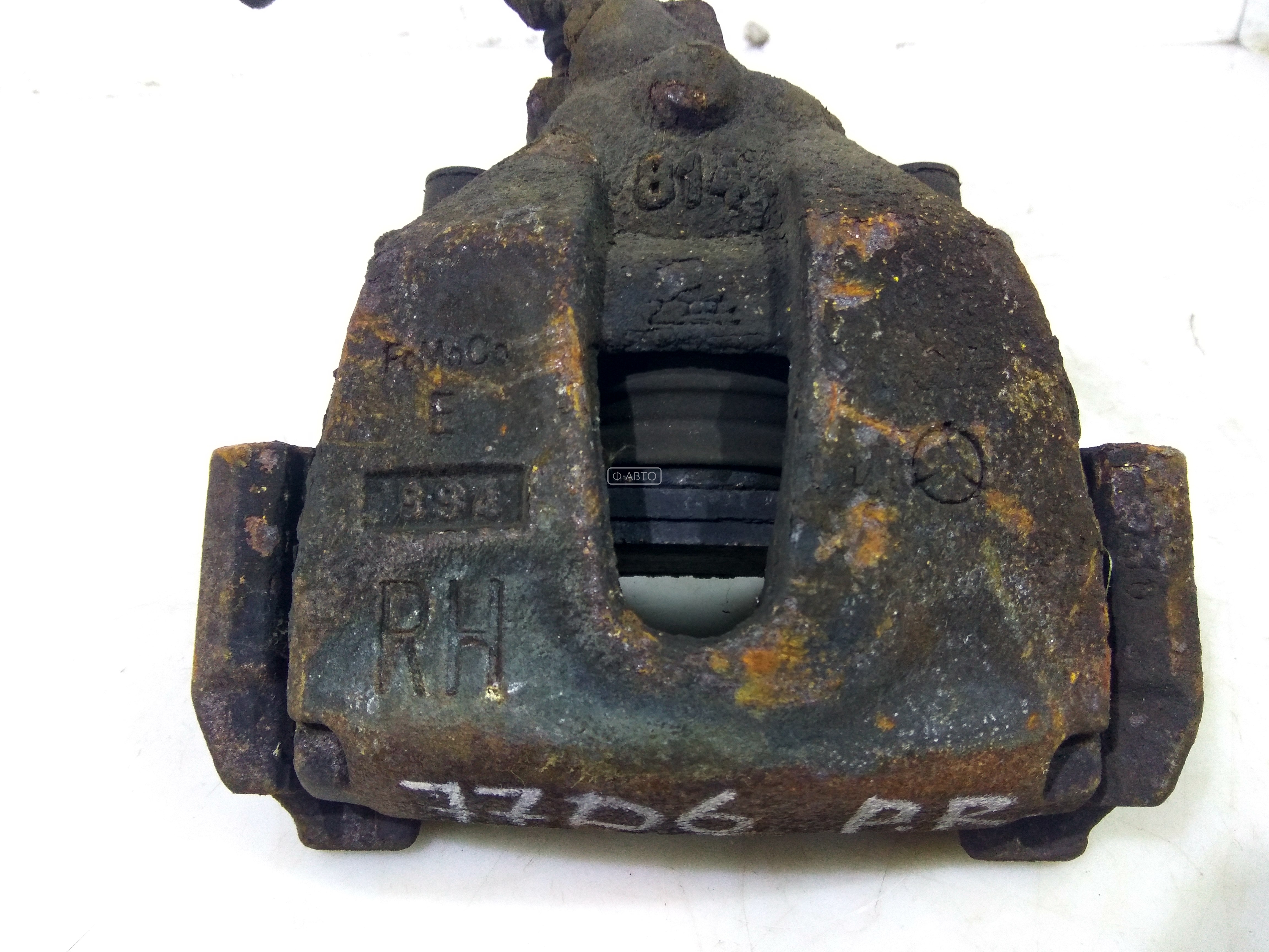 Суппорт тормозной передний правый