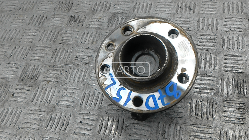 Ступица задняя левая