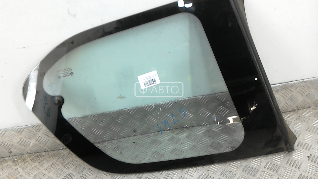 Стекло кузова боковое заднее левое