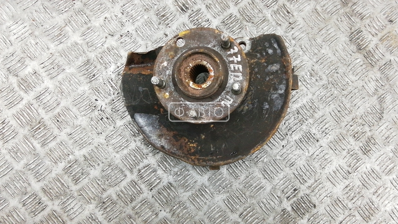 Ступица передняя левая